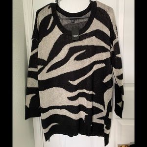 Women’s Plus-Size Zebra Jacquard Tunic Sweater